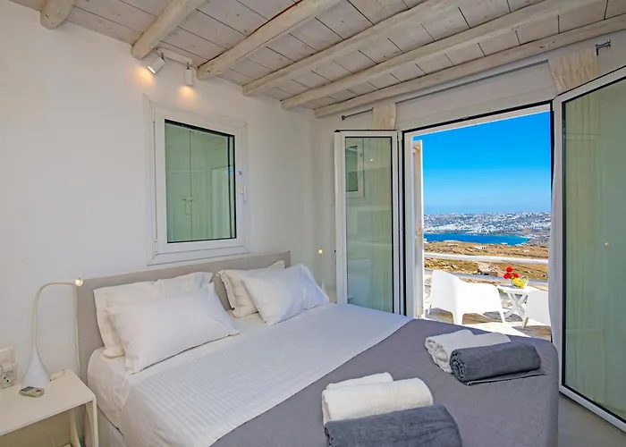 Actors Villa-mini Pool